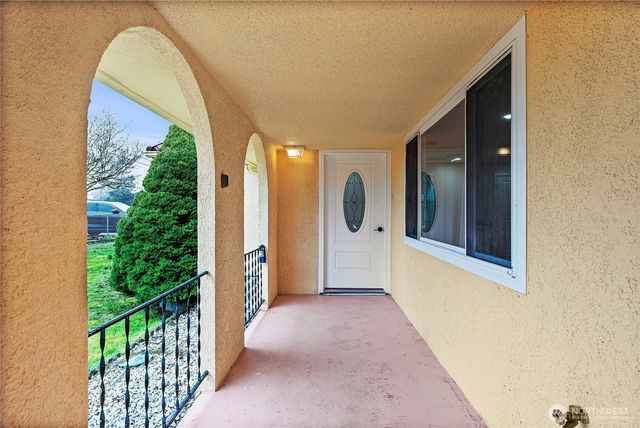 5704 109th Street SW, Lakewood, WA 98499