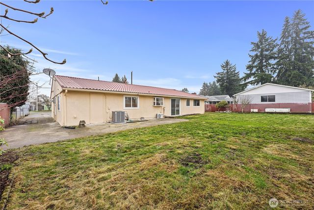 5704 109th Street SW, Lakewood, WA 98499