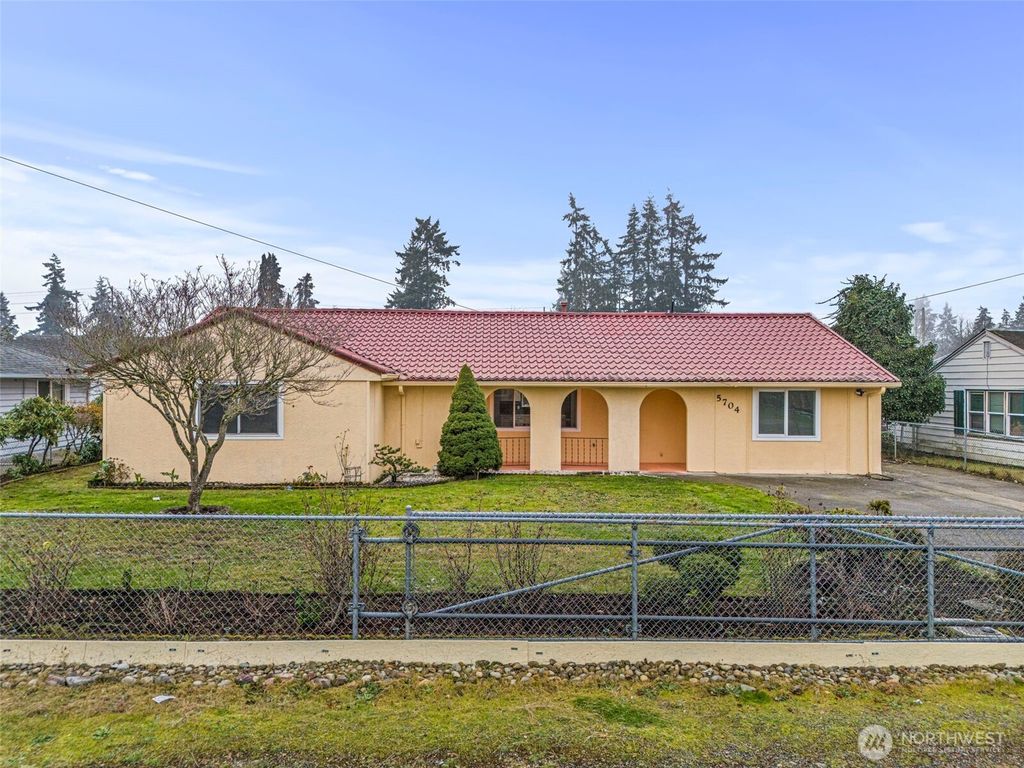 5704 109th Street SW, Lakewood, WA 98499