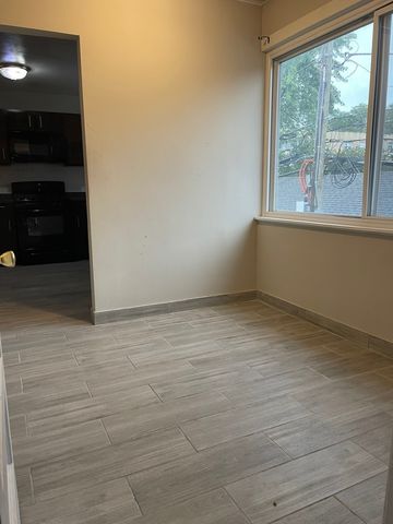 2017 W Norwood Street, Chicago, IL 60659