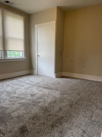 2017 W Norwood Street, Chicago, IL 60659