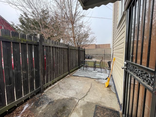 2017 W Norwood Street, Chicago, IL 60659