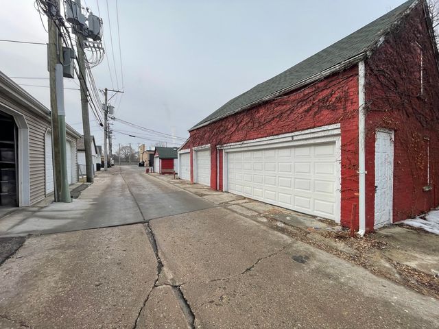 2017 W Norwood Street, Chicago, IL 60659