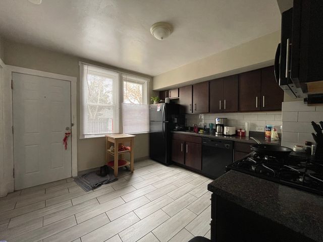 2017 W Norwood Street, Chicago, IL 60659