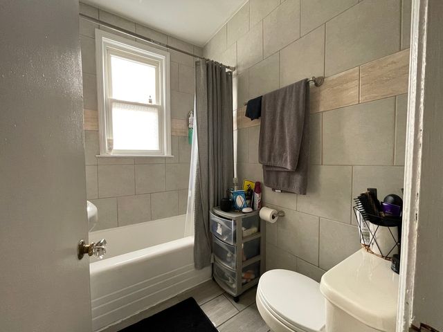 2017 W Norwood Street, Chicago, IL 60659