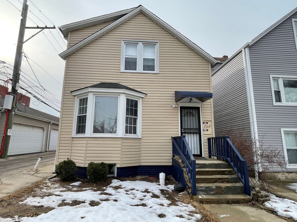 2017 W Norwood Street, Chicago, IL 60659