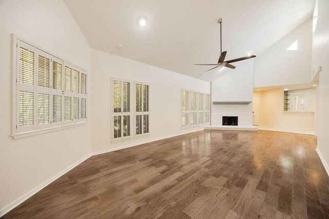 1856 S Gessner Road, Houston, TX 77063