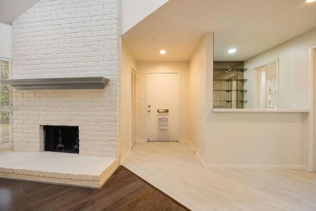 1856 S Gessner Road, Houston, TX 77063