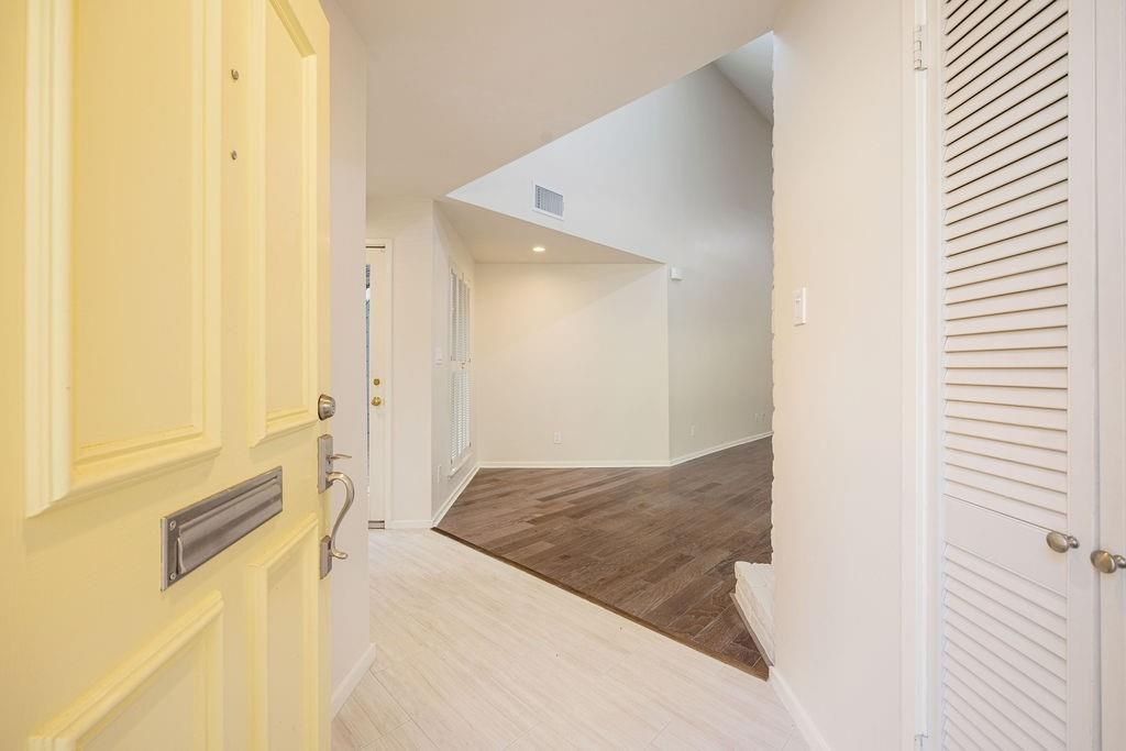 1856 S Gessner Road, Houston, TX 77063