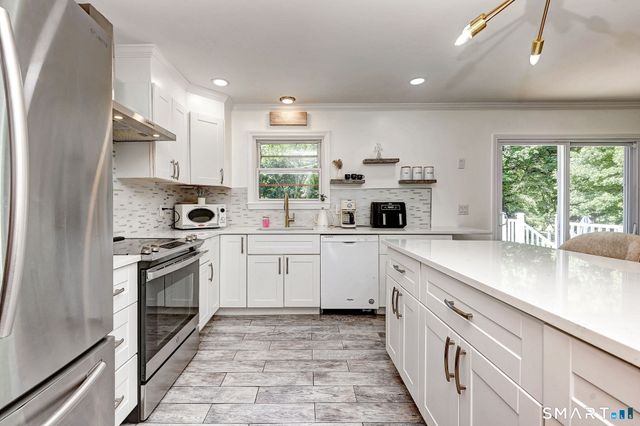 22 Caldwell Drive, New Milford, CT 06776