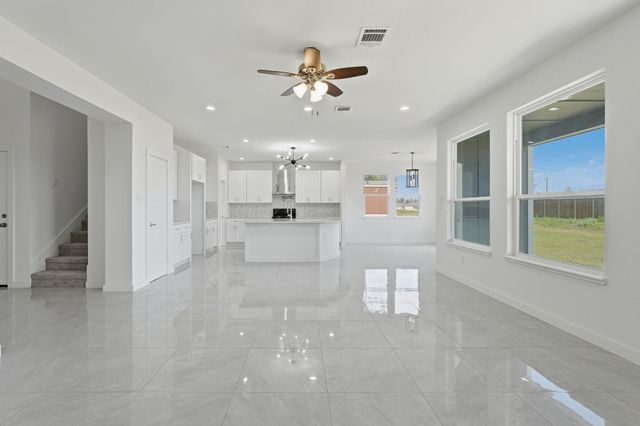 18611 Ratho Drive, Conroe, TX 77306
