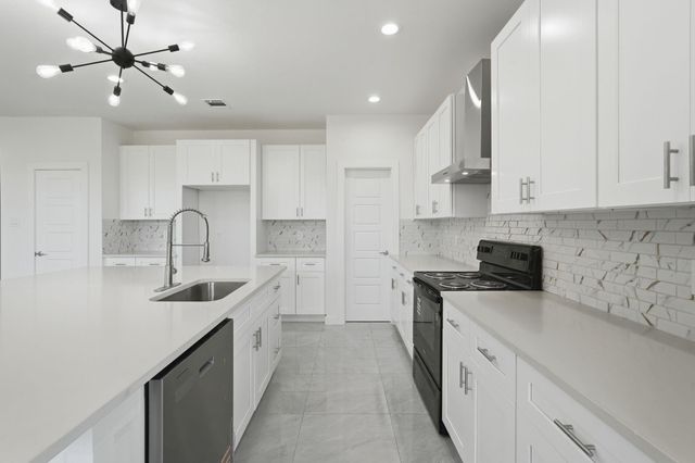18611 Ratho Drive, Conroe, TX 77306