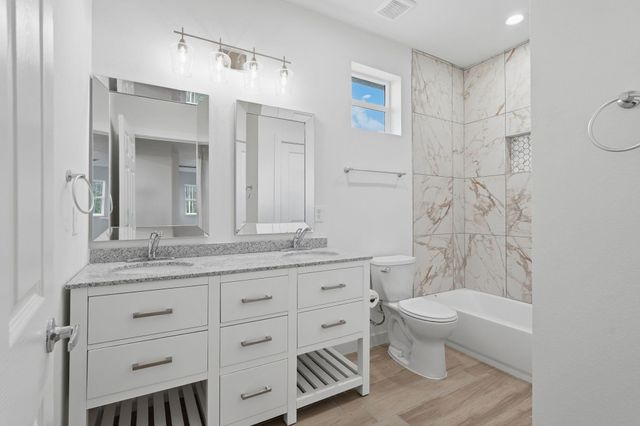 18611 Ratho Drive, Conroe, TX 77306