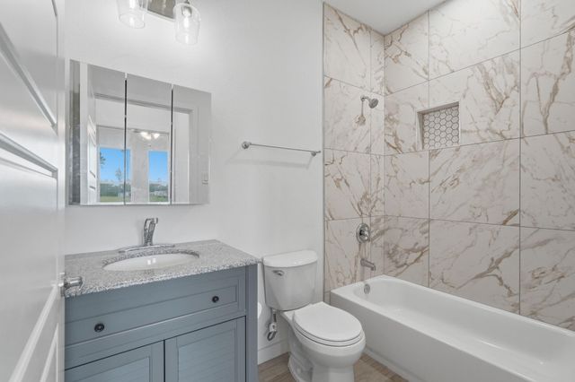 18611 Ratho Drive, Conroe, TX 77306