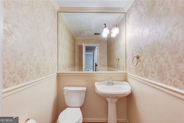 420 Taberwood Way, Roswell, GA 30076