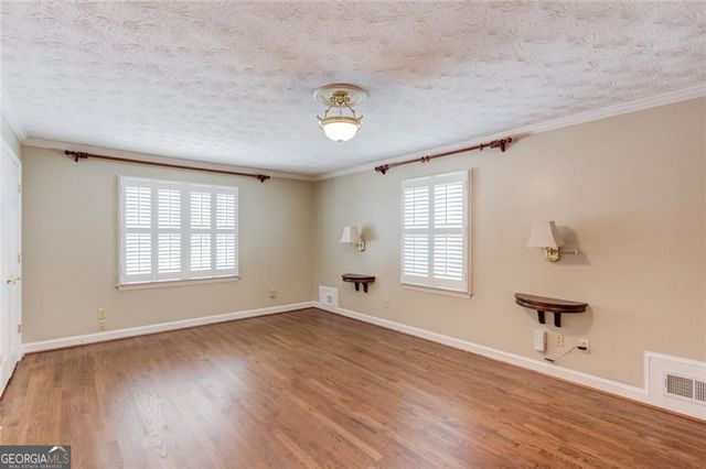 420 Taberwood Way, Roswell, GA 30076