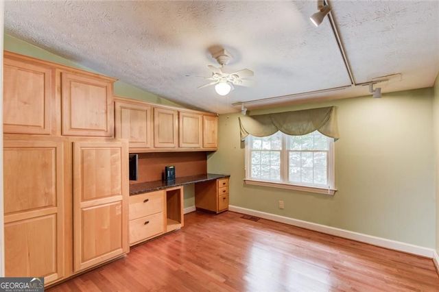 420 Taberwood Way, Roswell, GA 30076