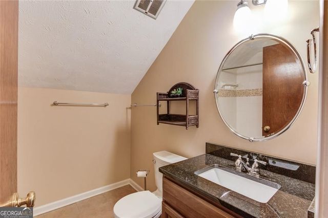 420 Taberwood Way, Roswell, GA 30076