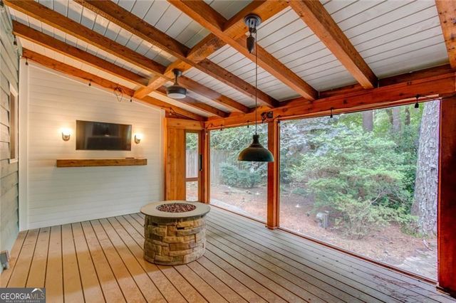 420 Taberwood Way, Roswell, GA 30076