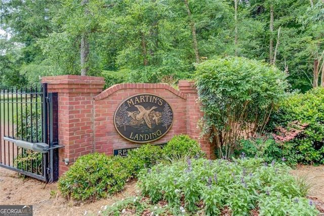 420 Taberwood Way, Roswell, GA 30076
