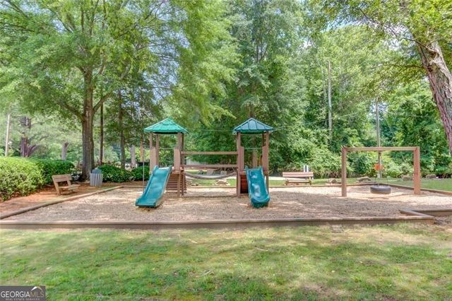 420 Taberwood Way, Roswell, GA 30076
