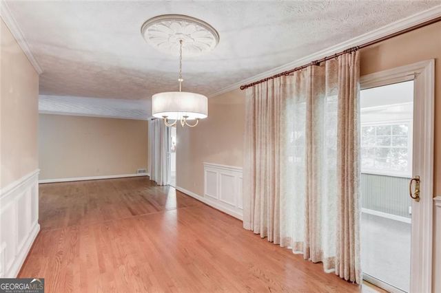 420 Taberwood Way, Roswell, GA 30076