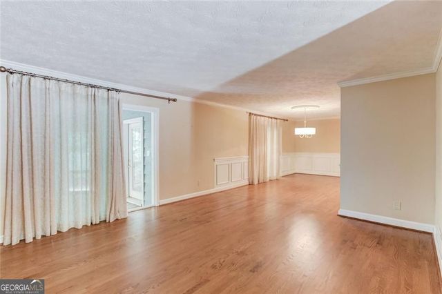 420 Taberwood Way, Roswell, GA 30076