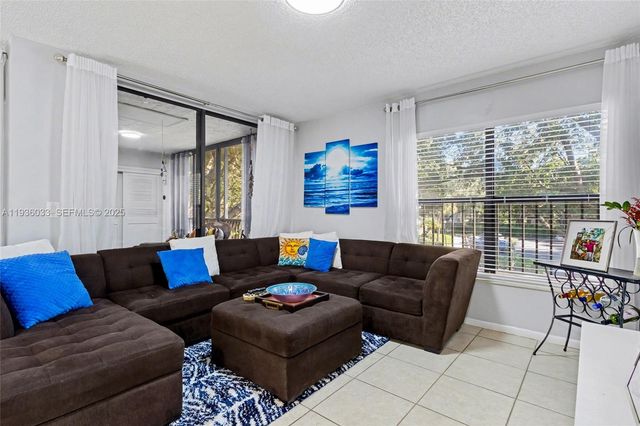 4534 S Carambola Cir S 27275, Coconut Creek, FL 33066