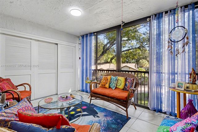 4534 S Carambola Cir S 27275, Coconut Creek, FL 33066