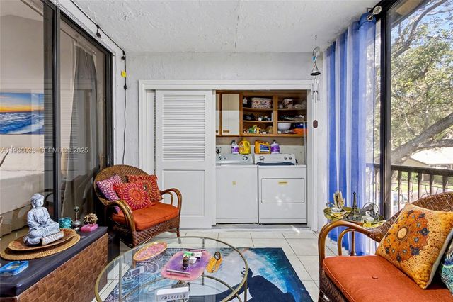 4534 S Carambola Cir S 27275, Coconut Creek, FL 33066