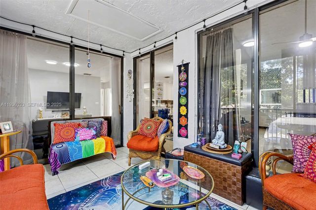 4534 S Carambola Cir S 27275, Coconut Creek, FL 33066