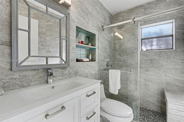 4534 S Carambola Cir S 27275, Coconut Creek, FL 33066