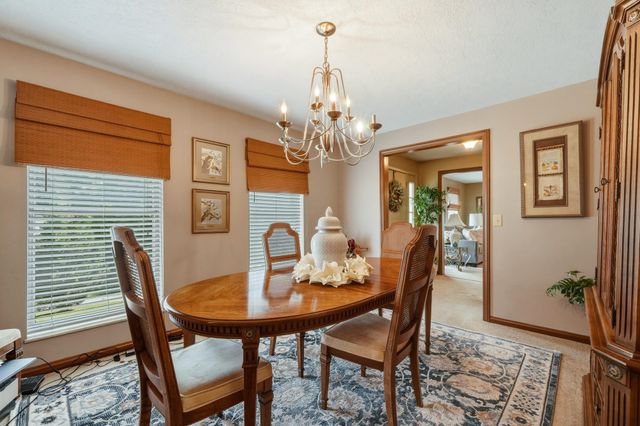 4 Pine Grove Lane, Huntington, WV 25704
