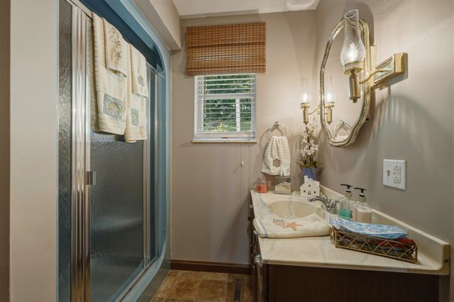 4 Pine Grove Lane, Huntington, WV 25704