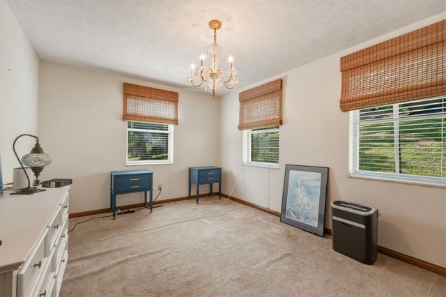 4 Pine Grove Lane, Huntington, WV 25704
