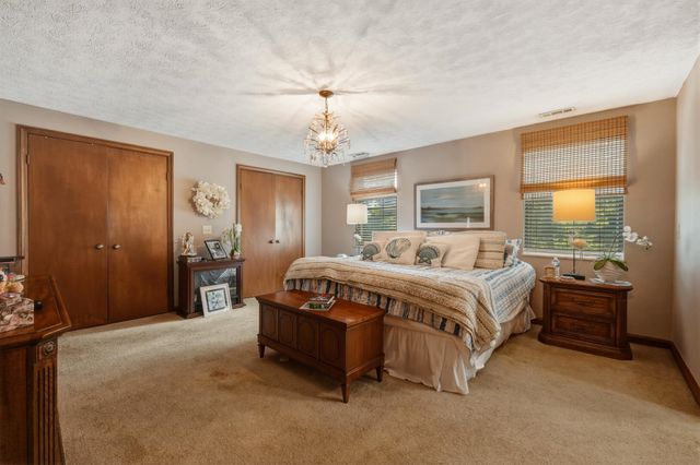 4 Pine Grove Lane, Huntington, WV 25704
