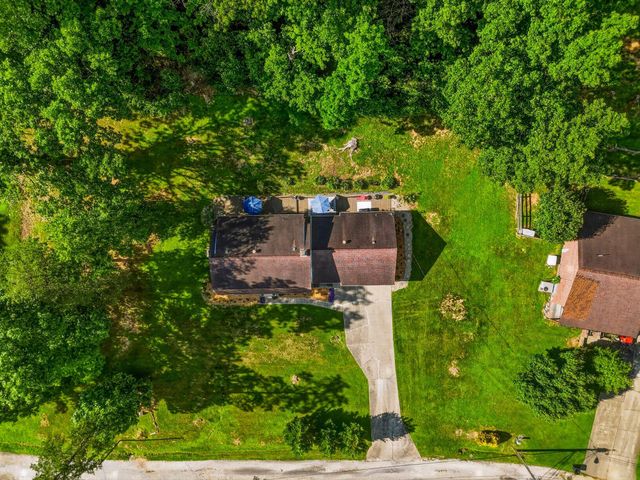 4 Pine Grove Lane, Huntington, WV 25704