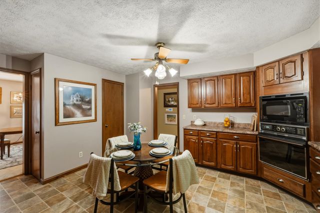 4 Pine Grove Lane, Huntington, WV 25704