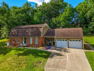 4 Pine Grove Lane, Huntington, WV 25704