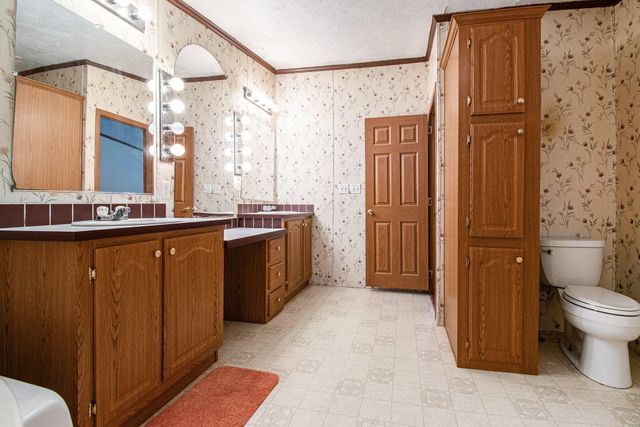 574 E 1100 N, Westville, IN 46391