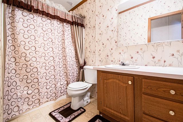 574 E 1100 N, Westville, IN 46391