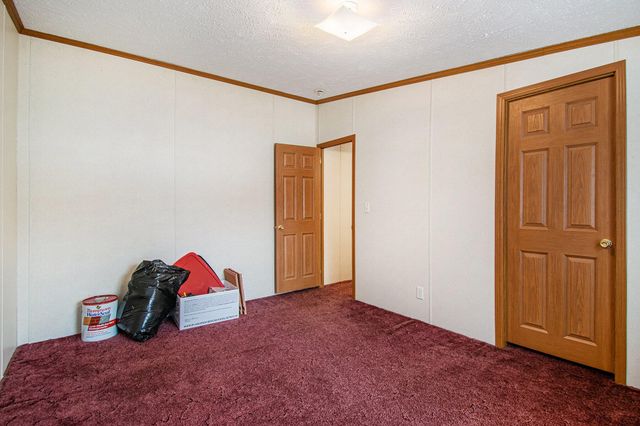 574 E 1100 N, Westville, IN 46391