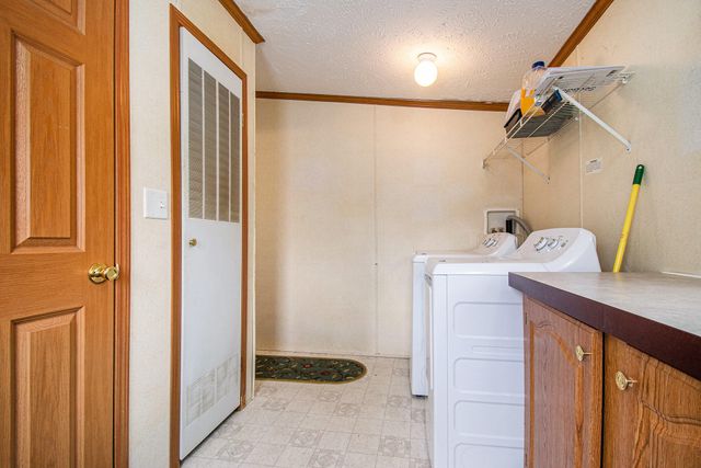 574 E 1100 N, Westville, IN 46391