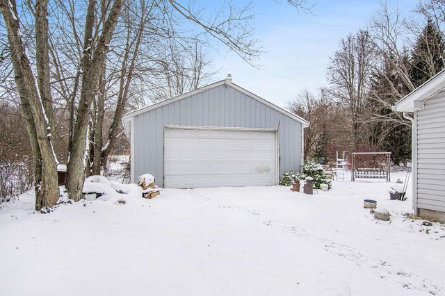 574 E 1100 N, Westville, IN 46391