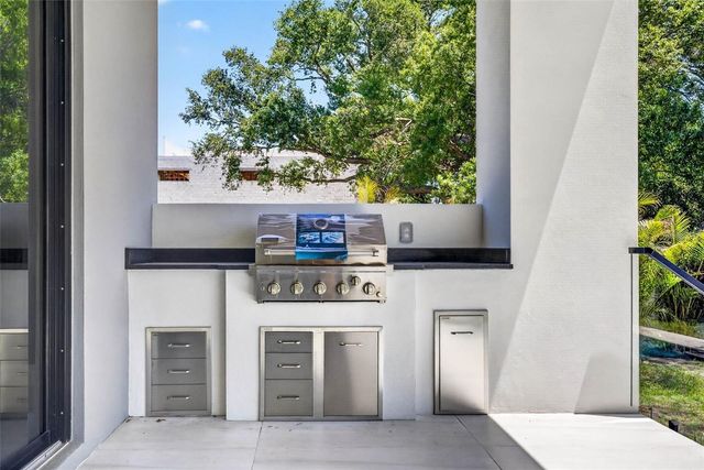 4426 W EUCLID AVENUE, Tampa, FL 33629