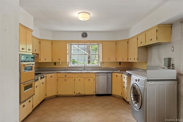 4670 Independence Avenue, Bronx, NY 10471