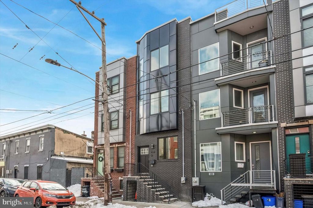 Image 2 of property listing at 604 MCKEAN ST, Philadelphia, PA 19148