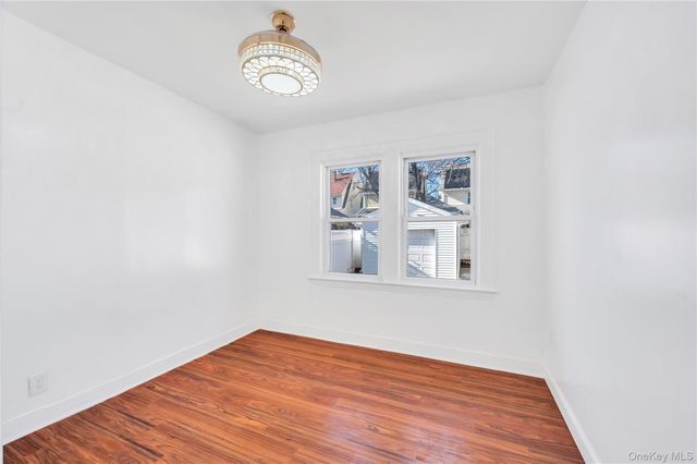 194-19 115th Road, Saint Albans, NY 11412