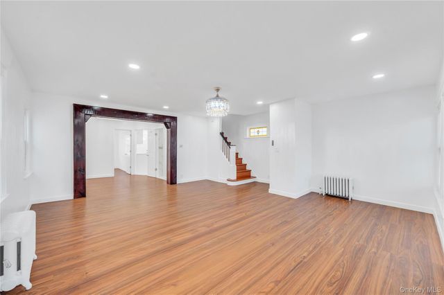 194-19 115th Road, Saint Albans, NY 11412