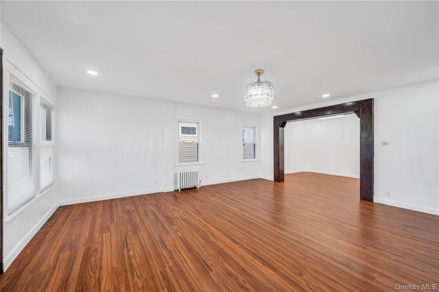 194-19 115th Road, Saint Albans, NY 11412